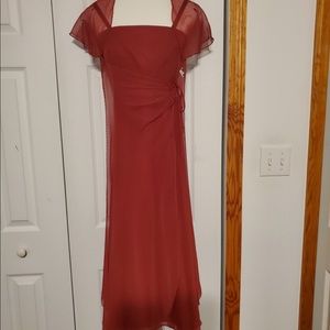 PROM DRESS-MORI LEE by Madeline Gardner burgundy formal gown’ size 7/8